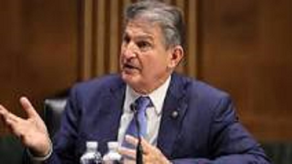 Joe Manchin should be ashamed of himself for being a Republican stooge.